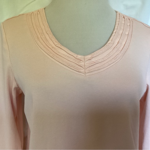 Coldwater Creek pink ruffle trim v neck stretch top size Small Soft New - Picture 3 of 9